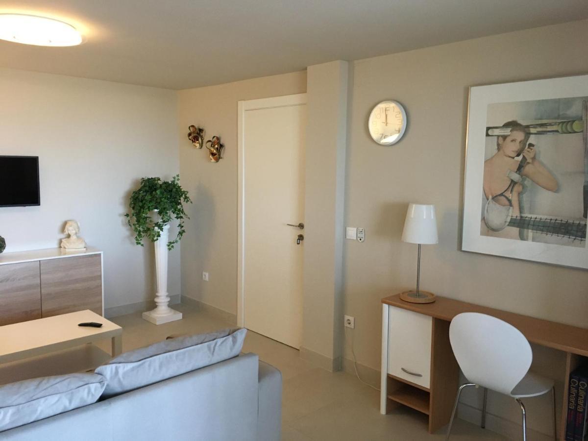 Very Beautiful Modern 2-Bed Apartment In 哈维亚 外观 照片